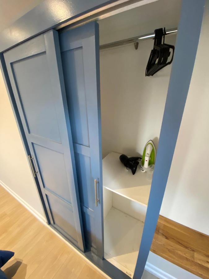 וורטינג Lovely Spacious Loft Close To Train Station מראה חיצוני תמונה