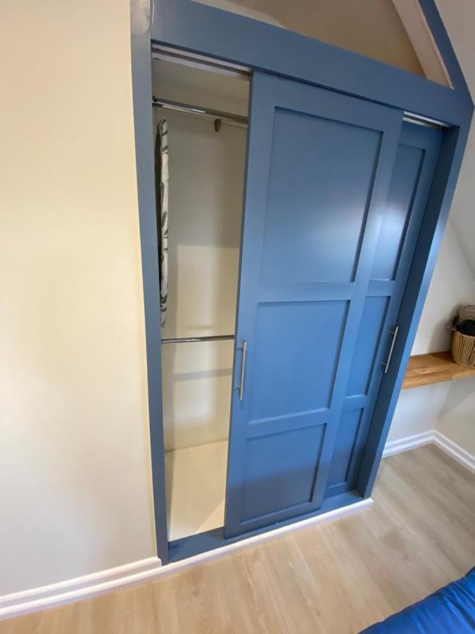 וורטינג Lovely Spacious Loft Close To Train Station מראה חיצוני תמונה